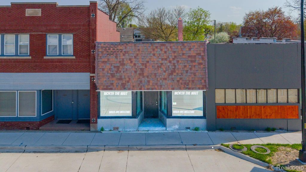 16906 E 9 Mile Road, Eastpointe city