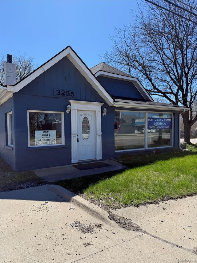 3255 Dixie Highway, Waterford