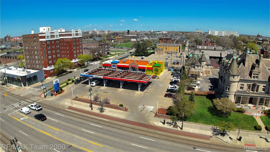 5564 Woodward Avenue, Detroit city