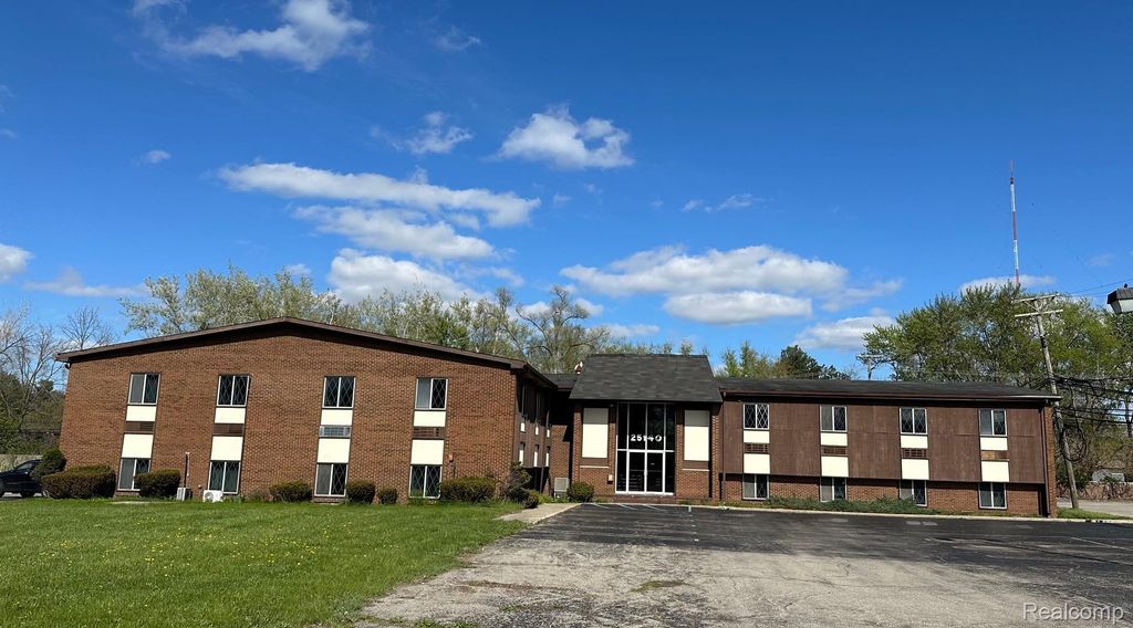 25140 Lahser Road C113, Southfield city