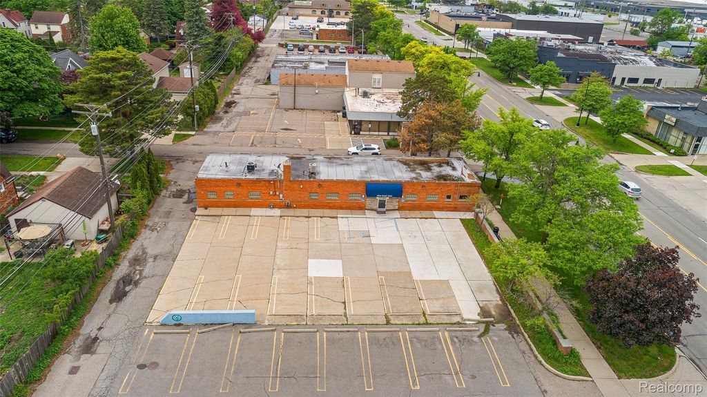 31611 Plymouth Road, Livonia city