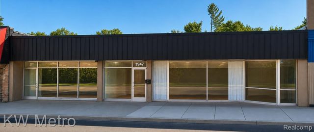 3947 12 Mile Road, Berkley