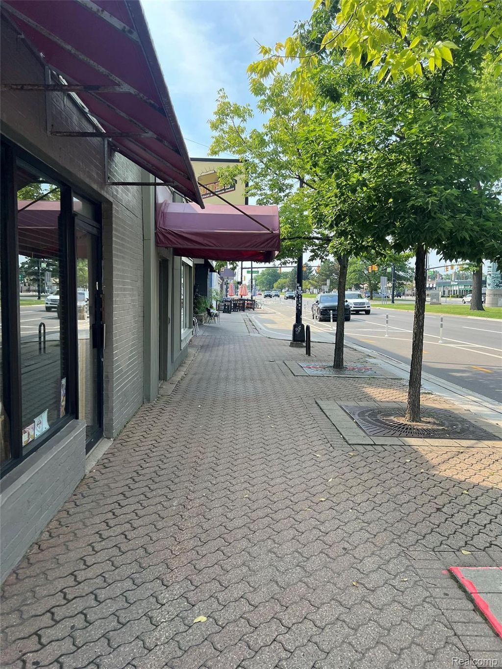 23150 Woodward 2, Ferndale city