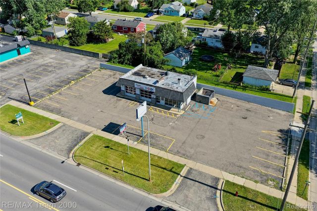 33775 Ford Road, Garden City