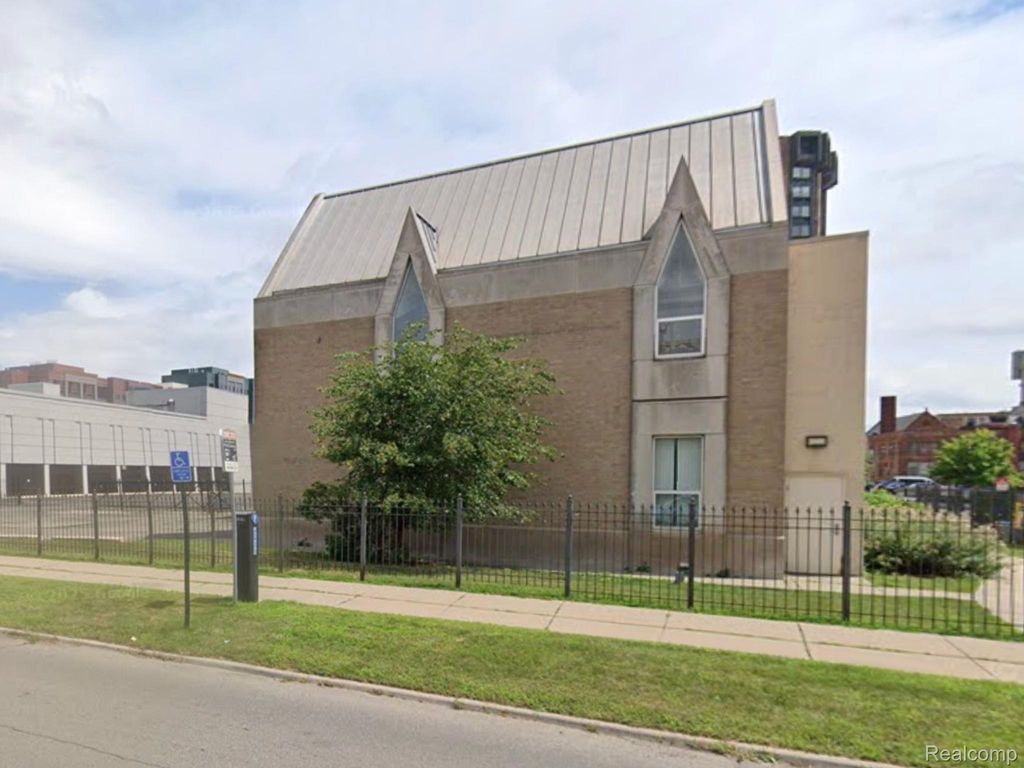 60 E. Warren Ave., Detroit city