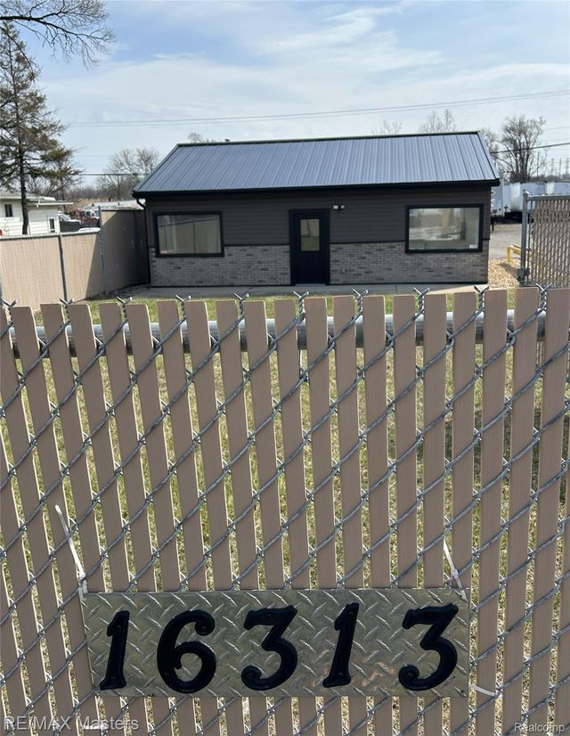 16313 Telegraph Rd., Taylor