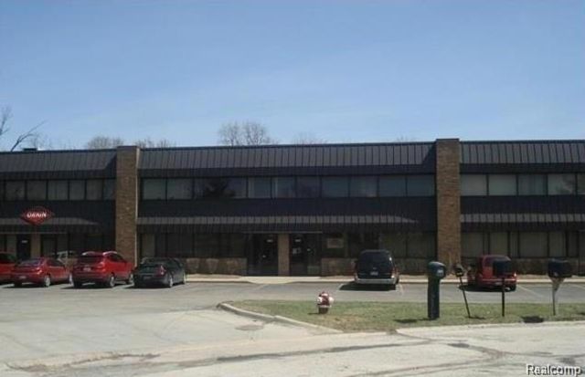3769 Commerce Court, Wayne