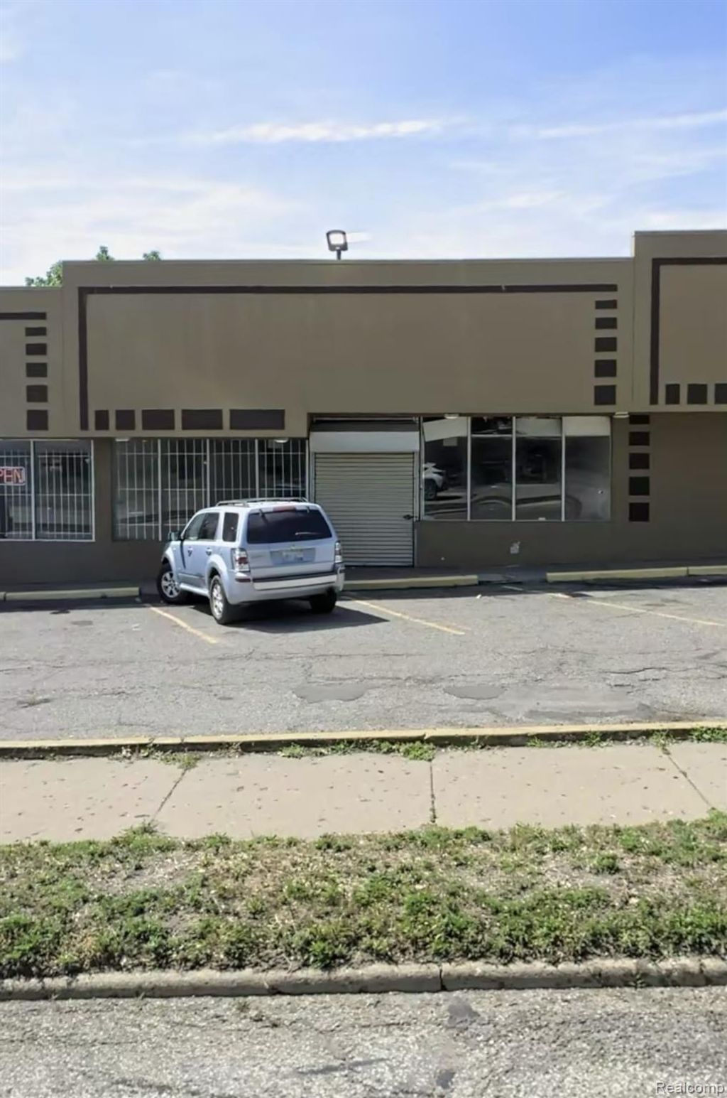 640 Auburn Avenue, Pontiac city
