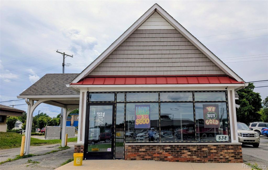 832 S Main Street, Lapeer city