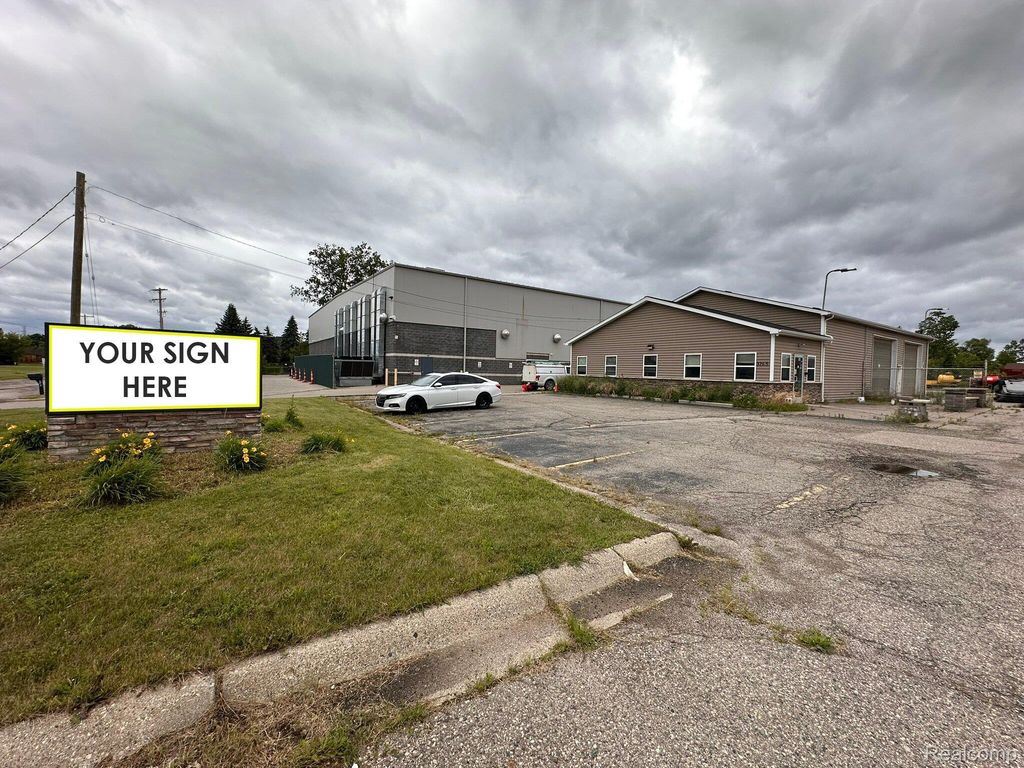 3245 Card Drive, Burton city