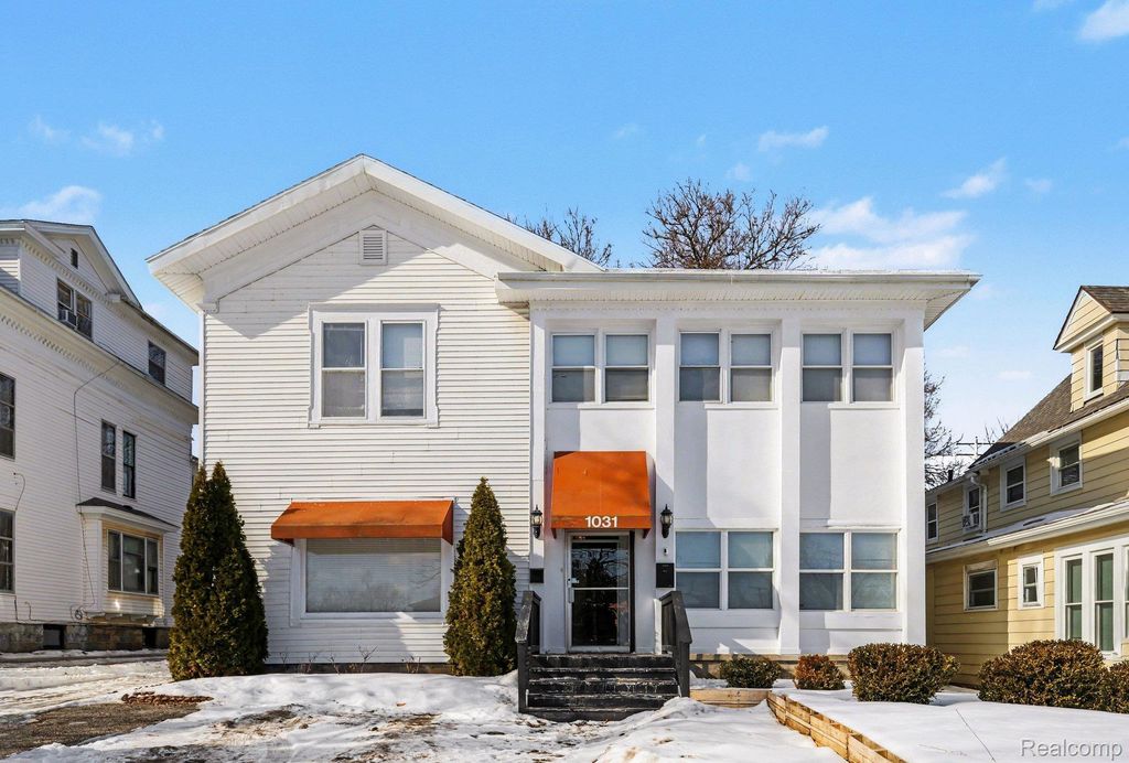 1031 N Washington Avenue, Lansing city
