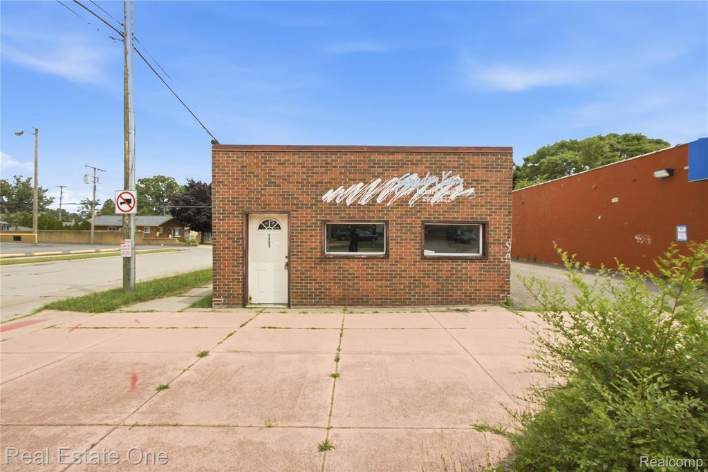 4809 S Beech Daly Street, Dearborn Heights city