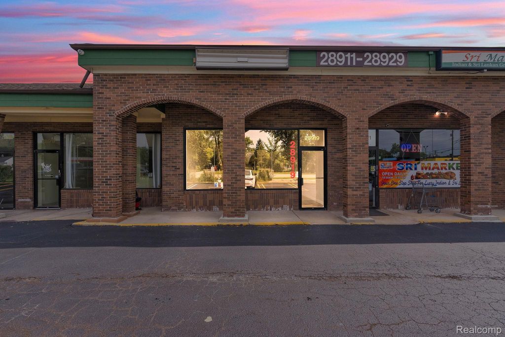 28919 7 Mile Road, Livonia city