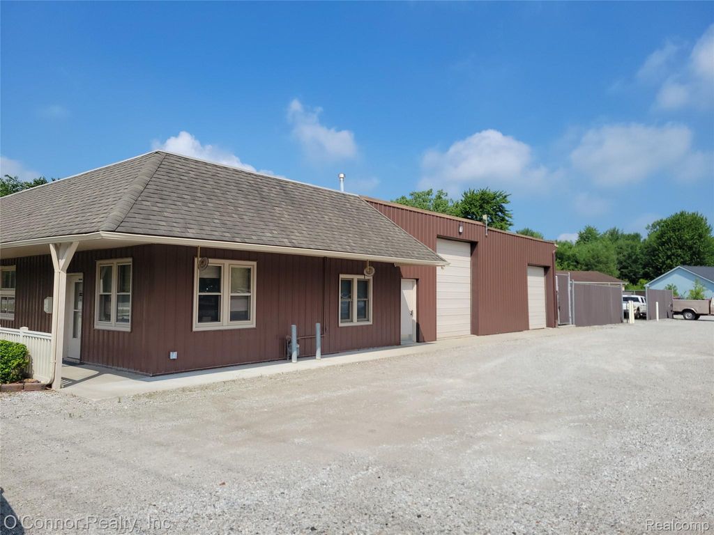 5506 Gratiot Avenue, St. Clair city