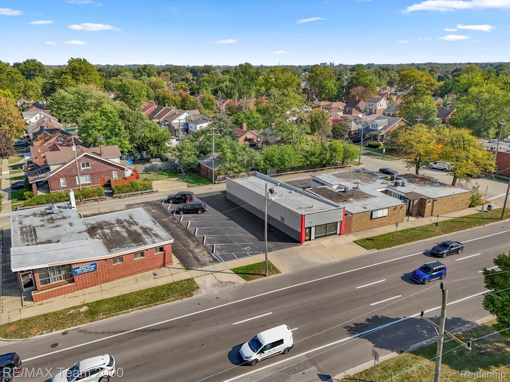 3769 Fort Street, Lincoln Park city