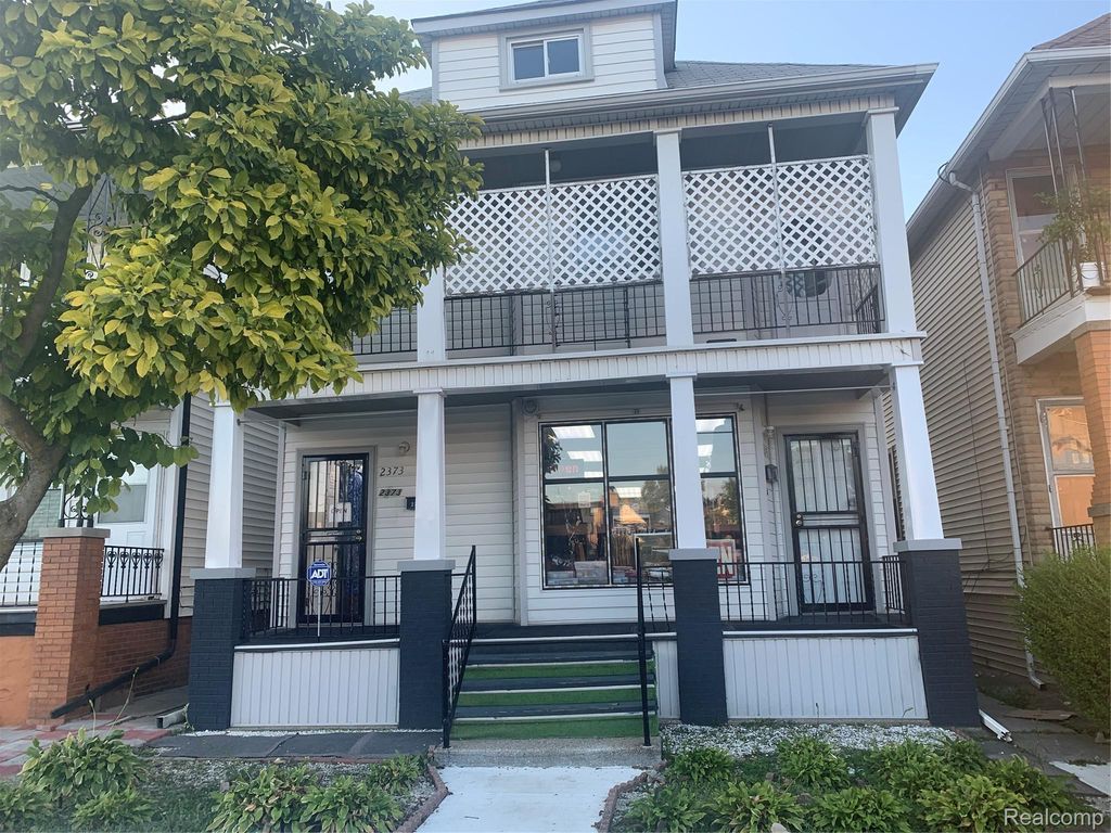 2373 Caniff, Hamtramck city