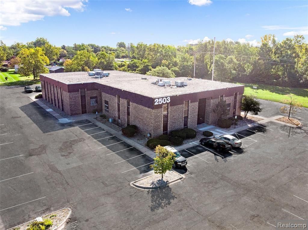 2503 S Linden Road 124, Flint charter township