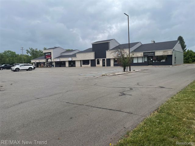 1050 Benstein Road 3, Walled Lake