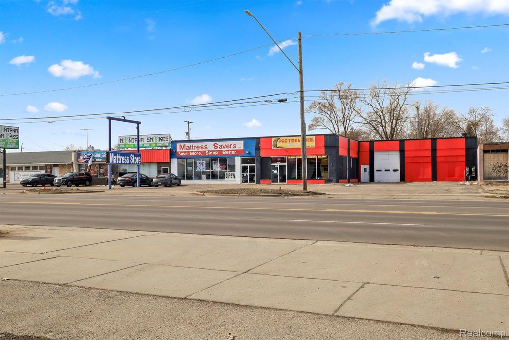 3208 S Dort Highway, Flint city
