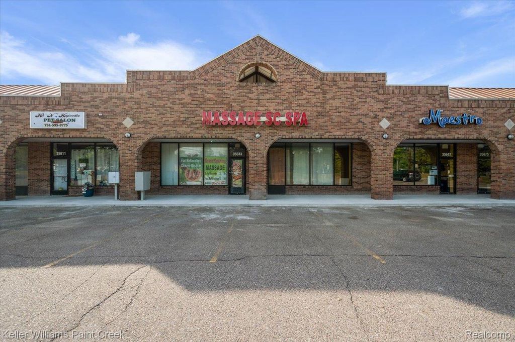 35633 Central City Parkway, Westland city