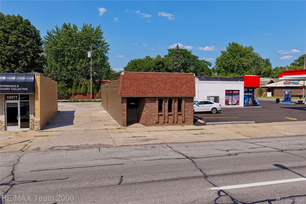 22087 Outer Drive, Dearborn city