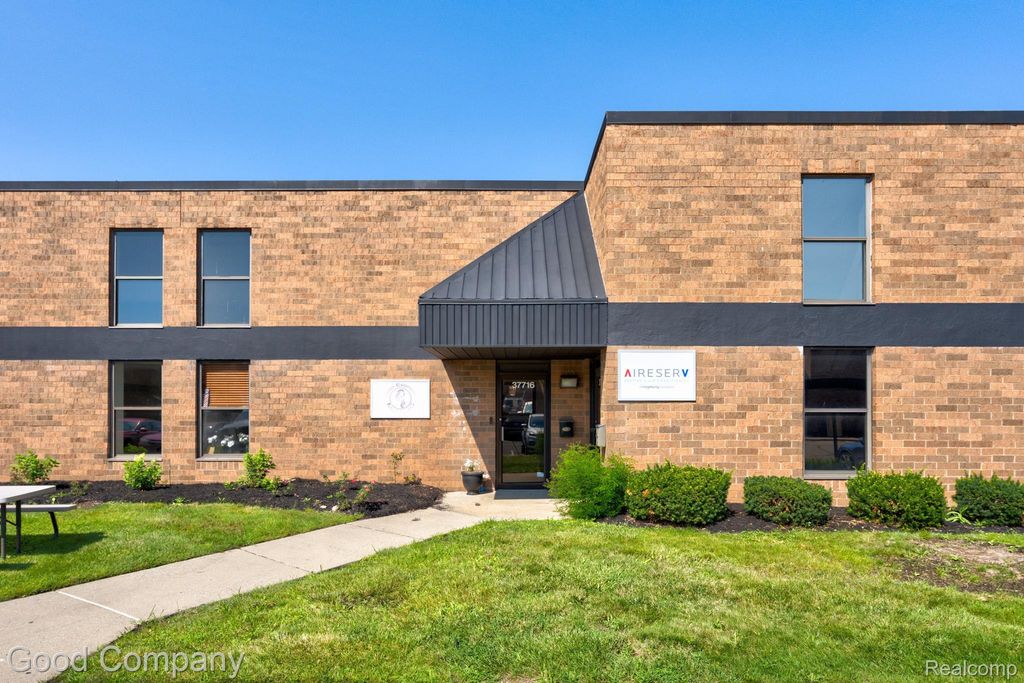 37716 Hills Tech Drive, Farmington Hills city