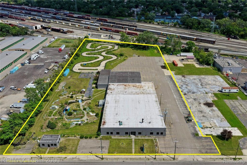 19400 Allen Road, Melvindale city
