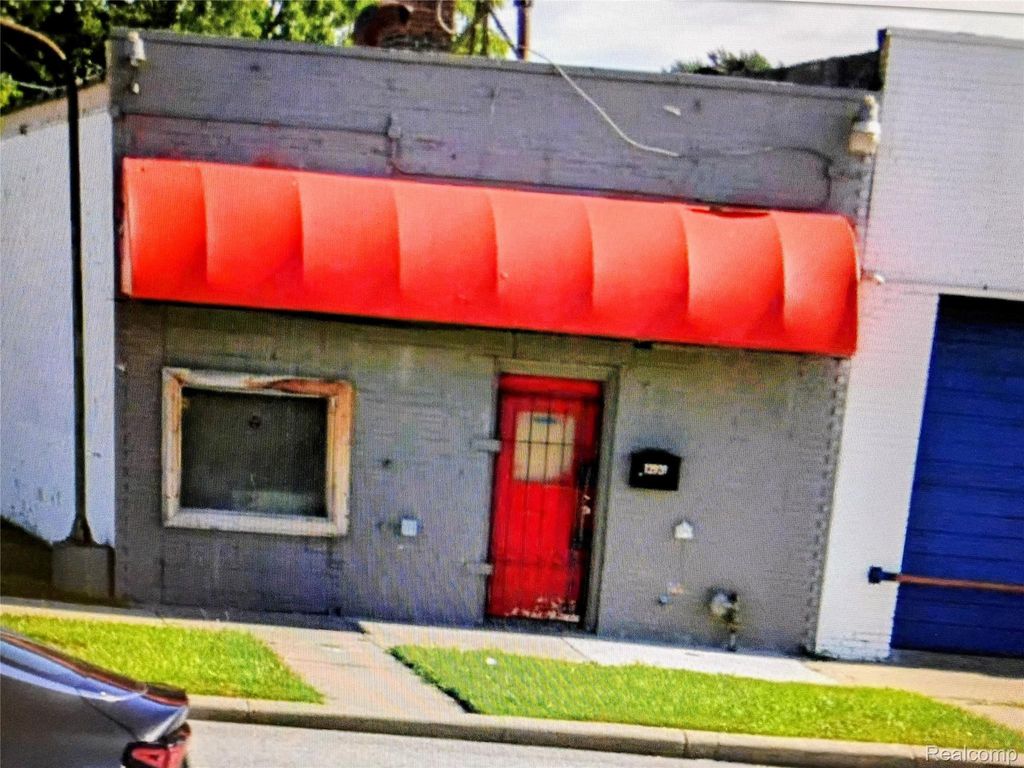 12920 Mack Avenue, Detroit city