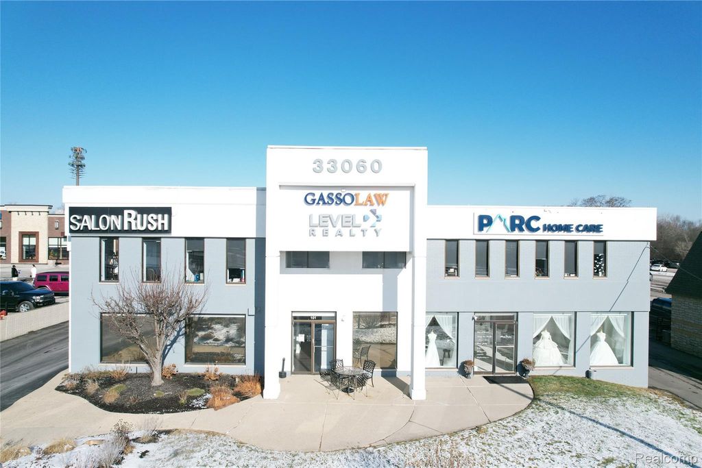 33060 Northwestern Highway 210, West Bloomfield charter township
