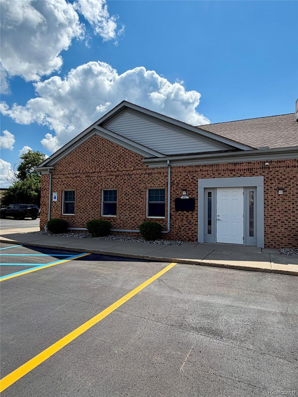 5880 N Canton Center Road 455, Canton charter township