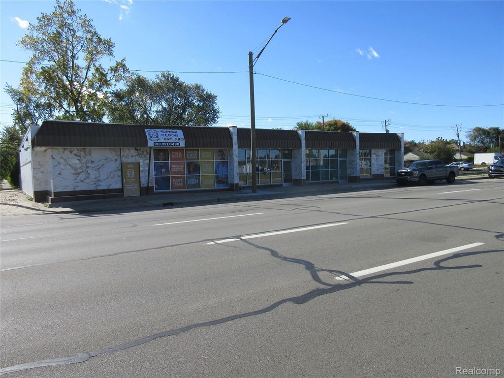 15300 E 8 Mile Road, Detroit city