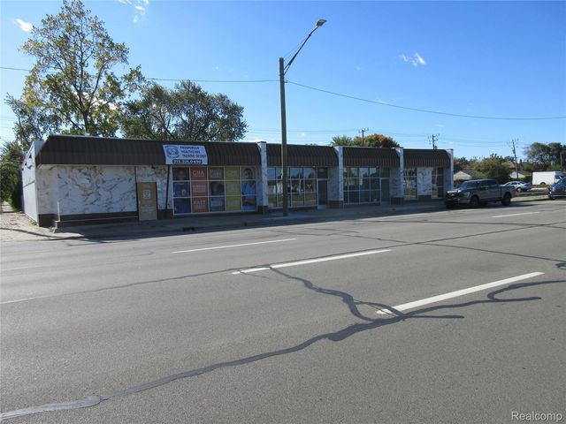 15300 E 8 Mile Road, Detroit