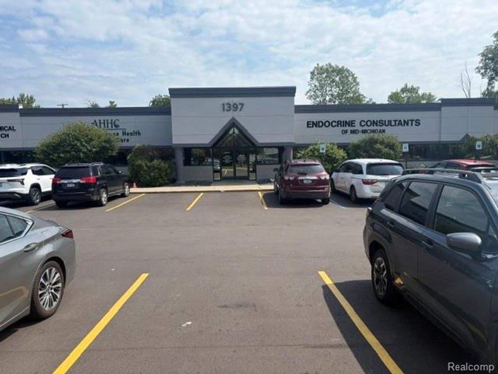 1397 S Linden Road, Flint charter township