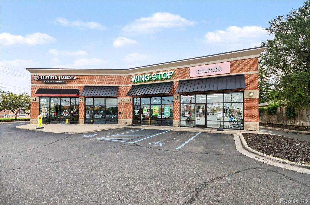 4998 Highland Road Unit C, Waterford charter township