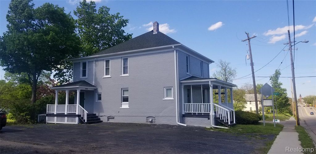 1200 W Court Street, Flint city