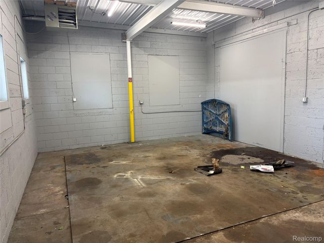 5454 Dixie Hwy 104, Waterford