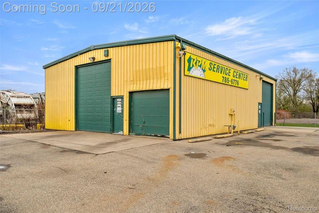 6120 N Dort Highway, Flint