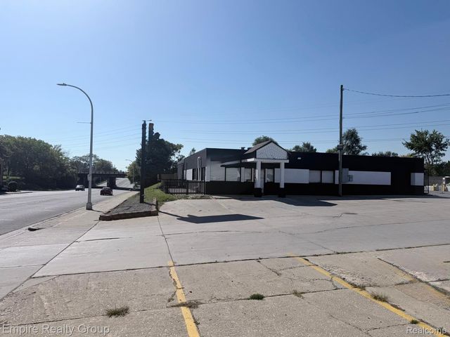 6235 Schaefer Road, Dearborn