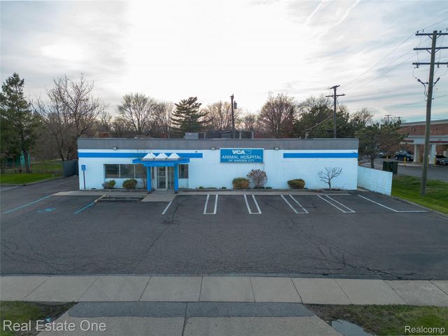 2085 Inkster Road, Garden City