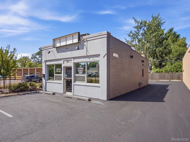 129 N Rochester Road, Clawson