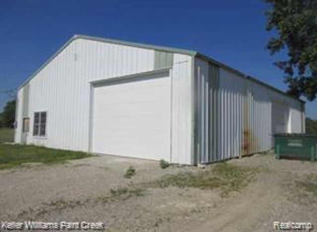 16135 Petz Road, Capac
