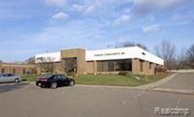 28124 Orchard Lake Rd, Farmington Hills