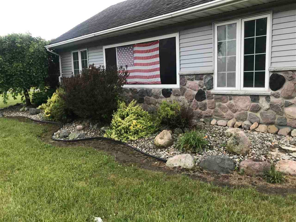 4471 Lennon Rd, Flint charter township