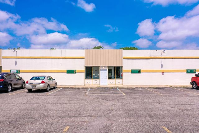 2710 W Court #6, Flint