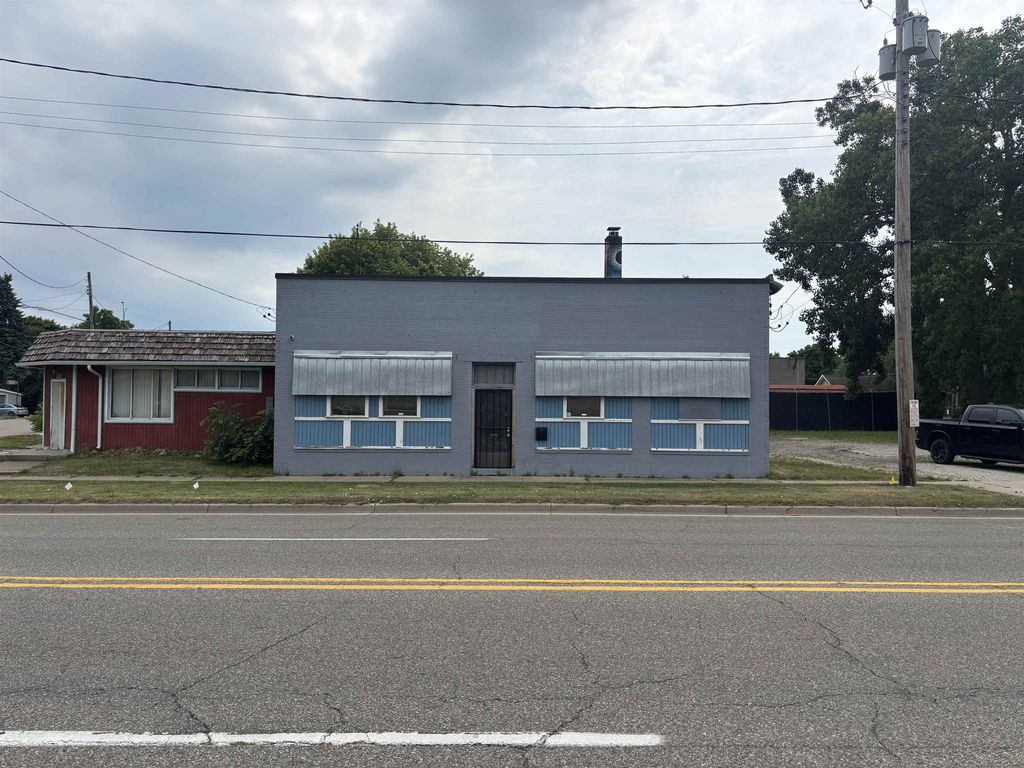 2211 S Saginaw, Flint city