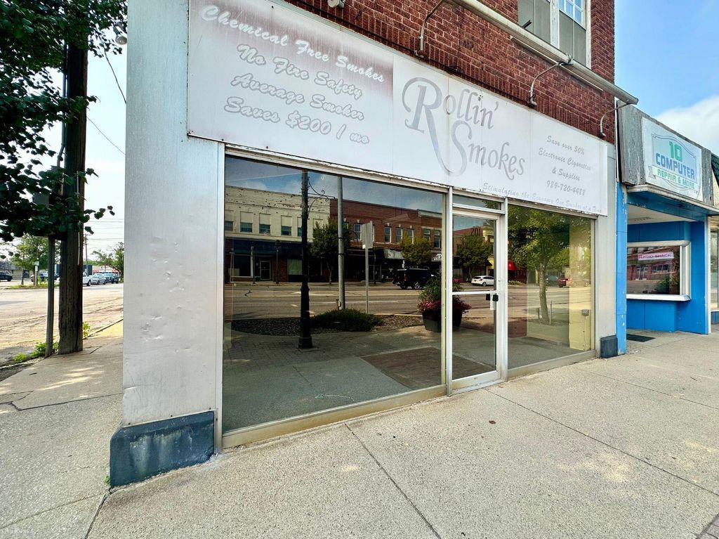 201 W Main St, Owosso city
