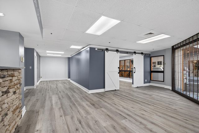300 W Washington Avenue Unit: Lobby Suite, Jackson