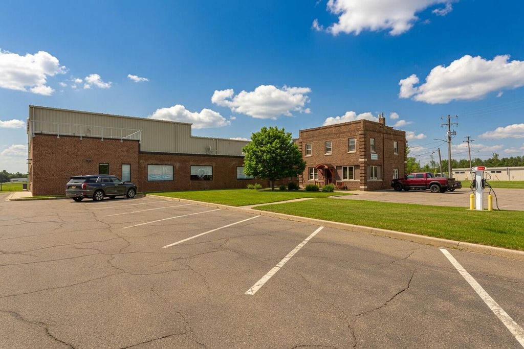 3606 Wildwood Avenue, Blackman charter township