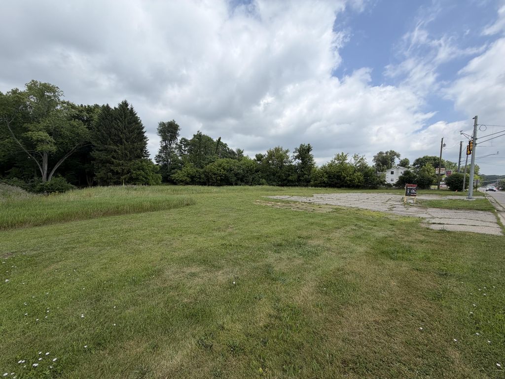 1910 Horton Road, Summit township