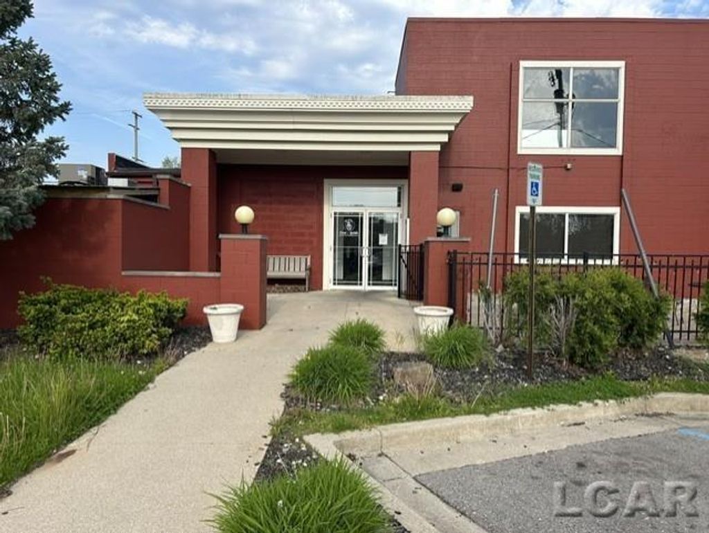 110 S Evans St, Tecumseh city